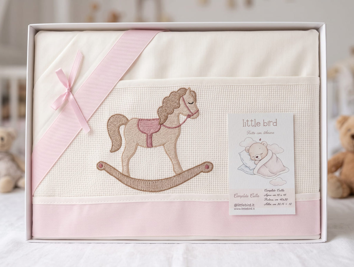 Little Bird - Lenzuolino Cavalluccio a Dondolo Rosa Personalizzabile con Nome - Cotone 100% - Bordo Rosa - Carrozzina e Culla