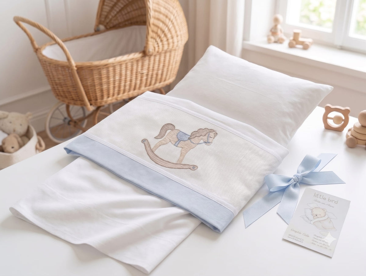 Little Bird - Drap Housse Bébé Canards sur Arc-en-ciel Personnalisable avec Prénom - 100% Coton - Landau Bébé - Cadeau de Naissance