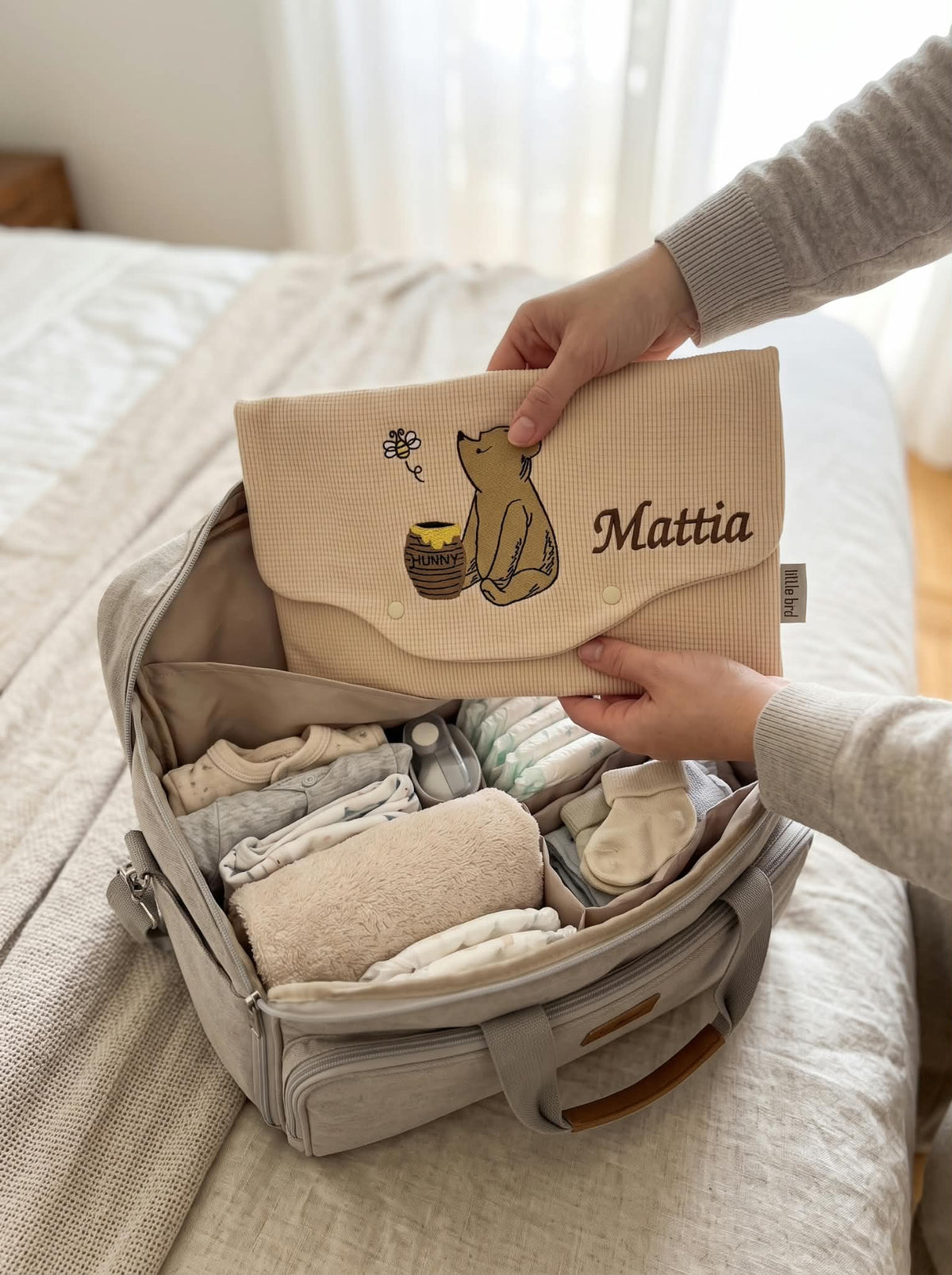 Little Bird - Busta Cambio Neonato e Nido Personalizzabile Ricamata Winnie the Pooh - Organizer Borsa Parto
