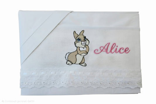 Little Bird - Lenzuolino Tamburina con Pizzo San Gallo Bianco - Personalizzabile con Nome - 100% Cotone - Carrozzina e Culla