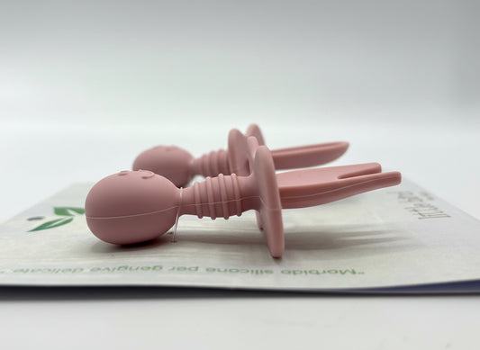 Set Posate Svezzamento 2-in-1 in Silicone BPA Free Rose Pink - Forchetta e Cucchiaio Massaggiagengive Little Bird