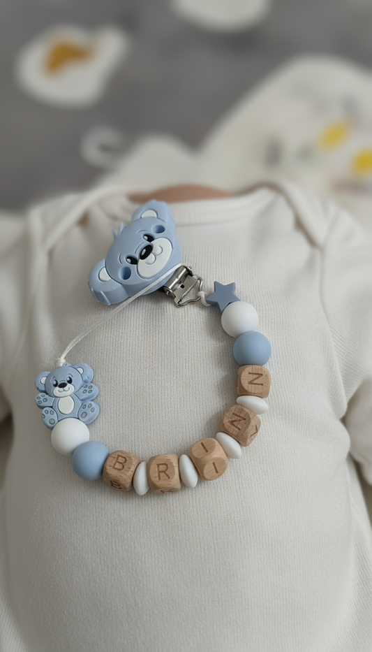 Dettaglio portaciuccio azzurro