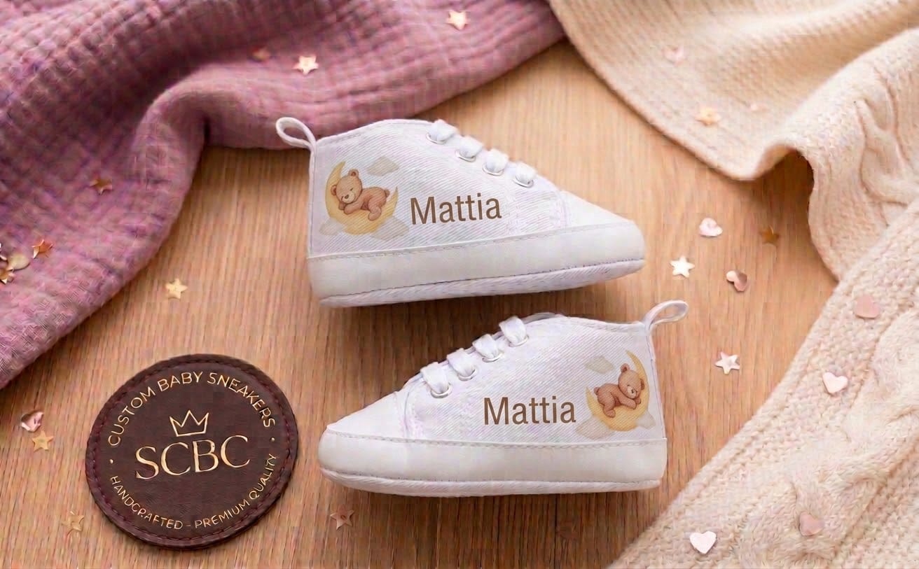 Scarpine Culla Orsetto sulla Luna - Personalizzabili con Nome - Idea Regalo - Little Bird