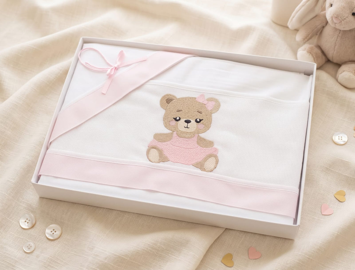 Little Bird - Drap-housse Ourson Personnalisable avec Prénom - 100% Coton - Landau Bébé - Cadeau de Naissance
