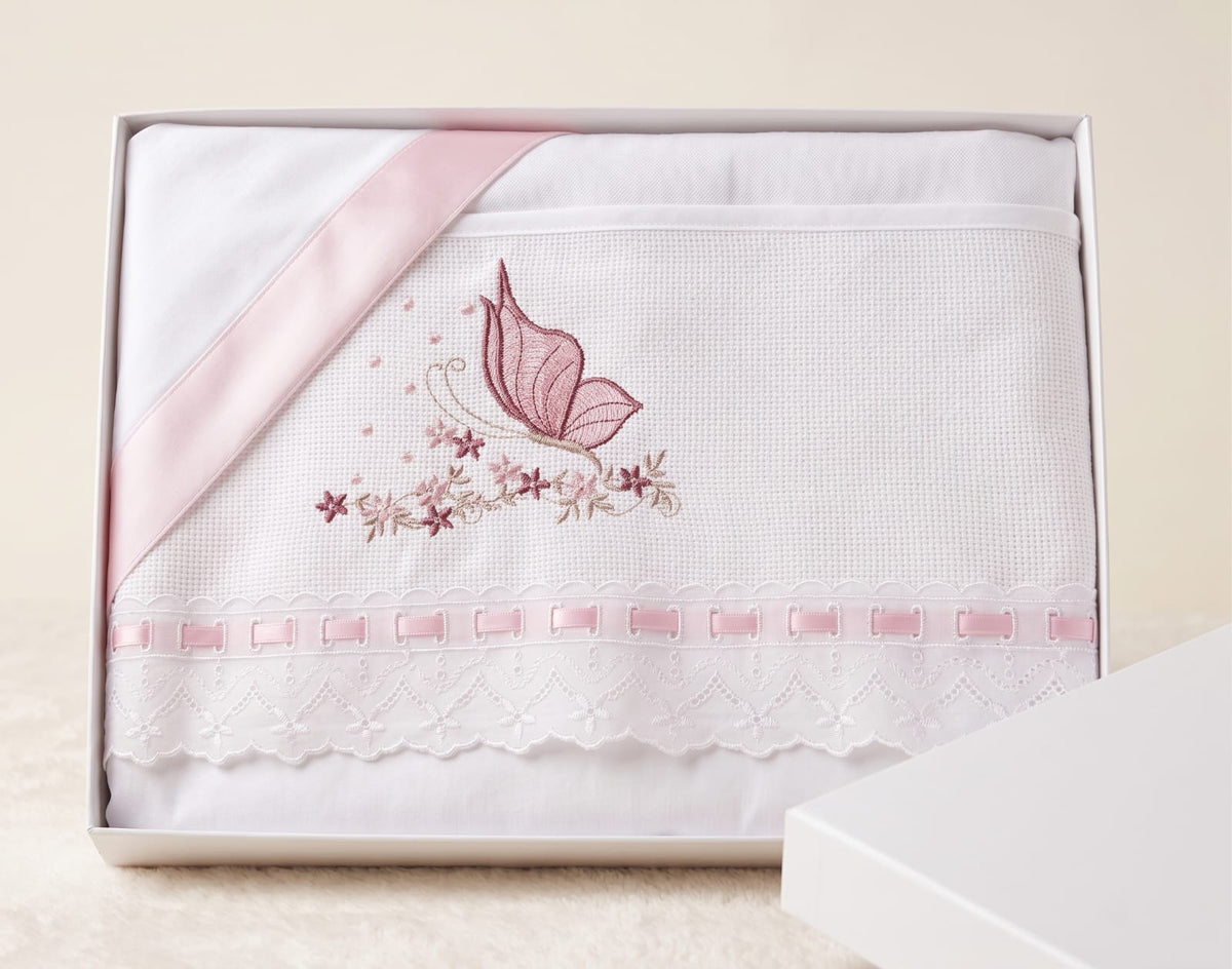 Little Bird - Lenzuolino Farfalla Pizzo San Gallo Nastro Rosa Personalizzabile con Nome - Cotone 100% - Carrozzina o Culla Neonato - Regalo Nascita