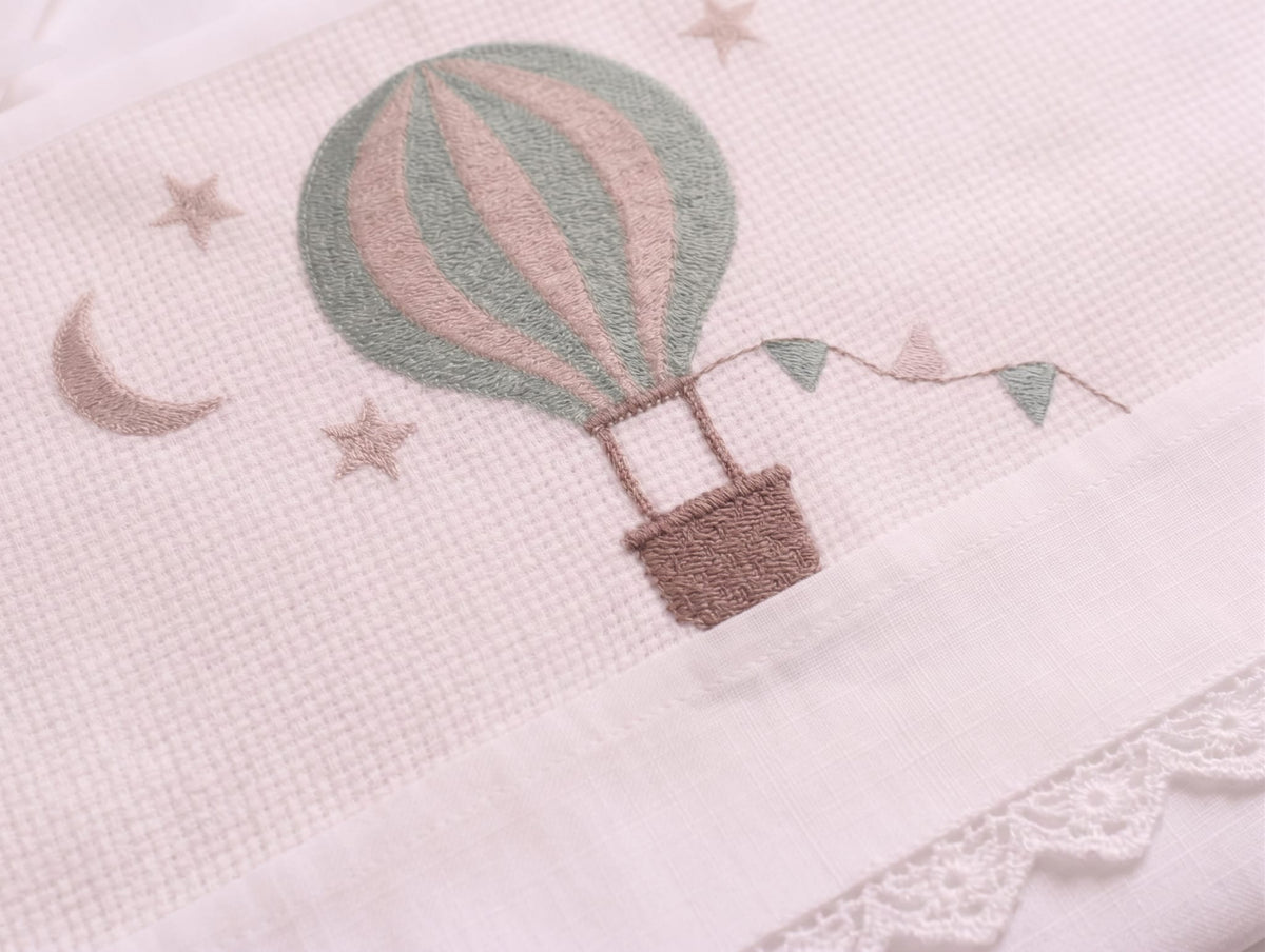 Little Bird - Lenzuolino Mongolfiera Verde Personalizzabile - Bordo Bianco - Carrozzina e Culla