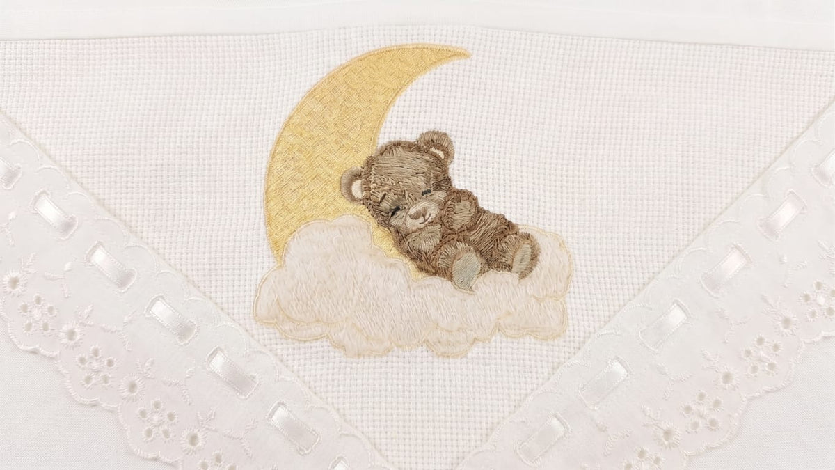 Little Bird - Lenzuolino Orsetto sulla Luna Personalizzabile - Pizzo San Gallo Avorio - Carrozzina e Culla