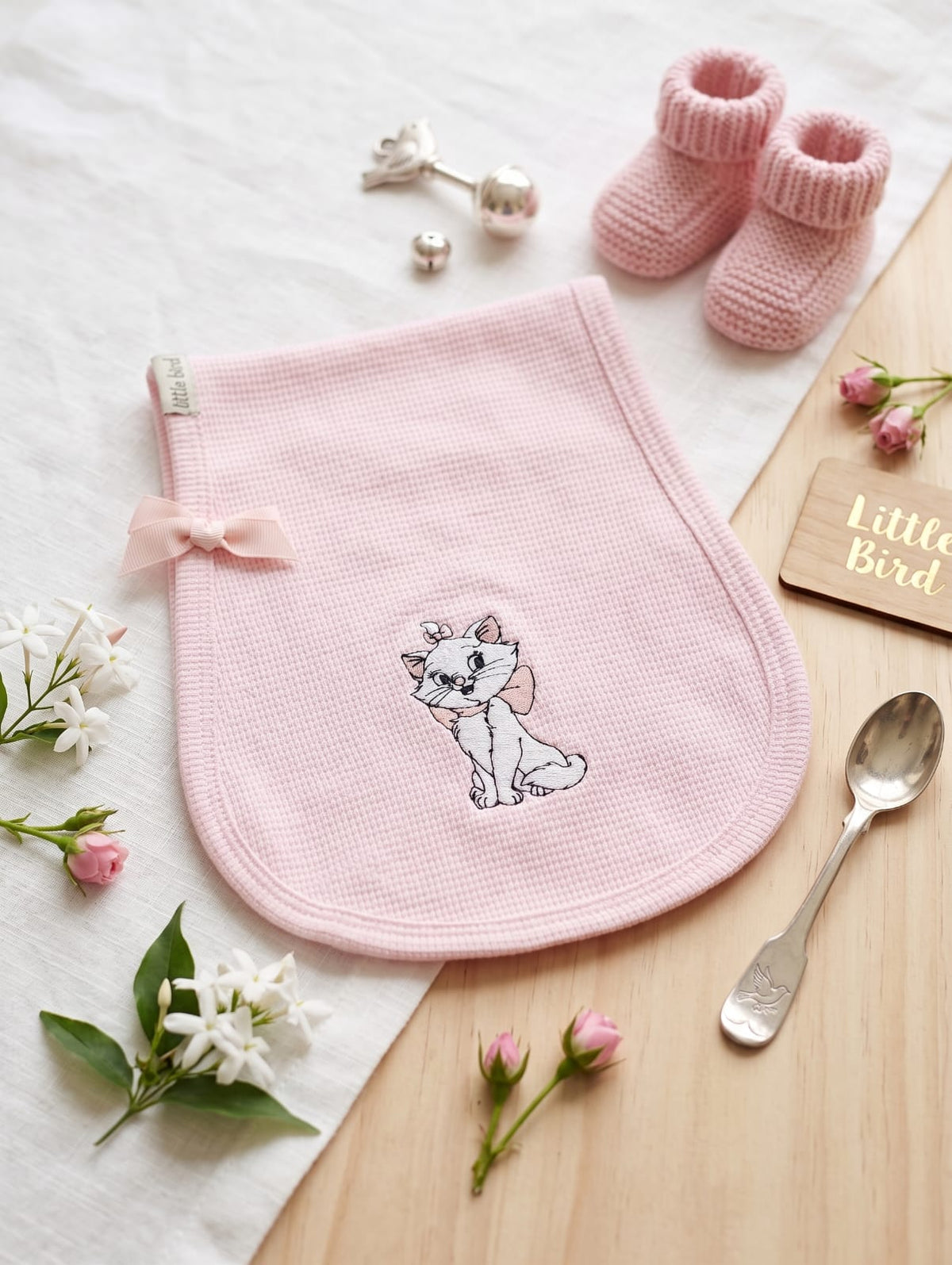 Little Bird - Couverture d'épaule Ourson avec ballons - 100% Coton Hypoallergénique - Personnalisable