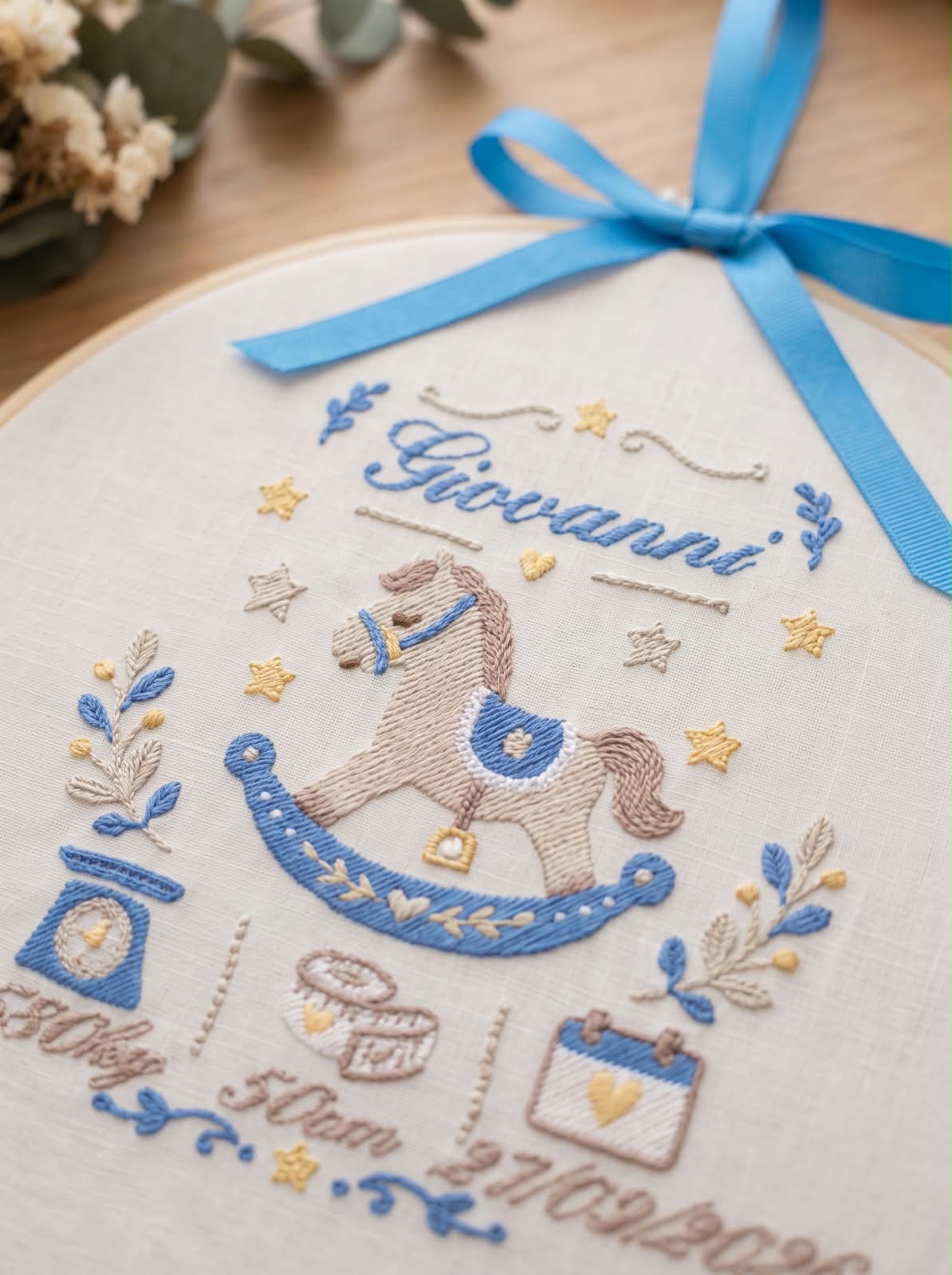 Little Bird - Telaio Nascita Ricamato Cavallino a Dondolo - Personalizzabile con Nome e Dati Nascita - 21 cm