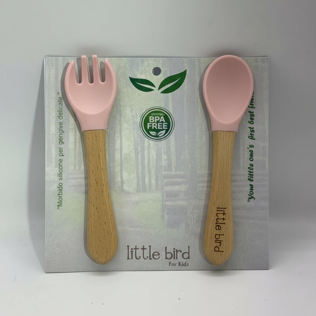 Set Posate Svezzamento Little Bird Pink - Cucchiaio e Forchetta con Manico in Legno e Testa in Silicone BPA Free