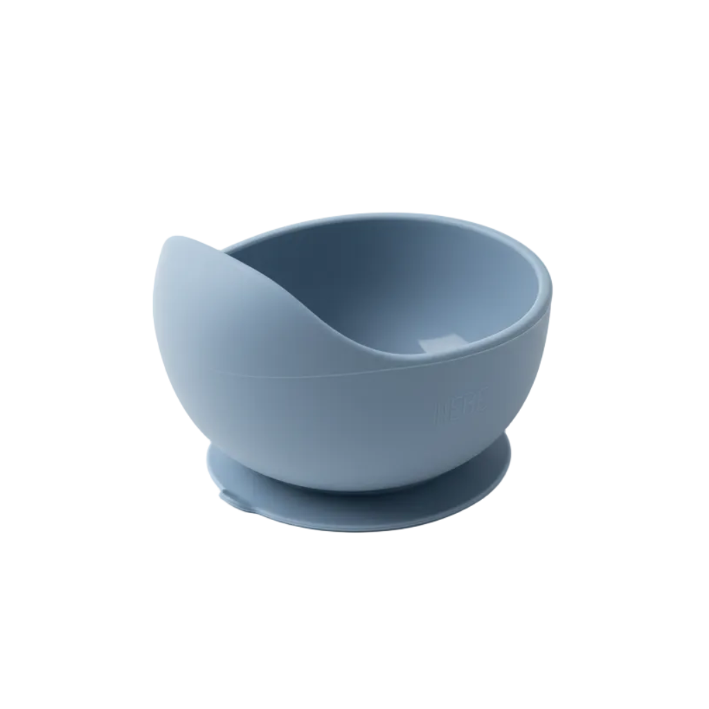 Ciotola dusty blue su sfondo bianco