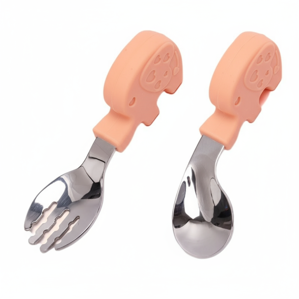 Dettaglio set posate elefantino