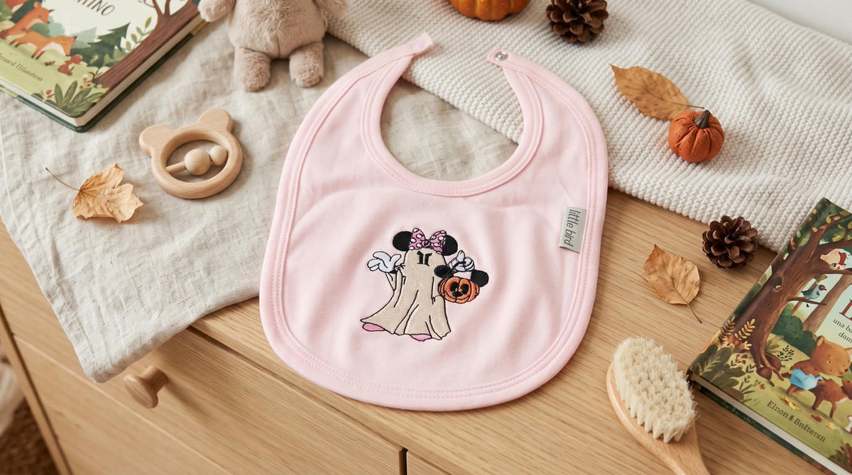 Little Bird - Bavoir Personnalisable Minù - Brodé à la Main - Cadeau de Naissance