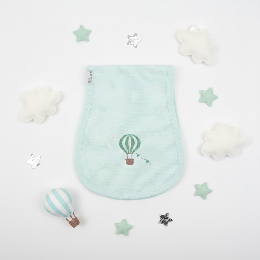 Telospalla celeste mongolfiera verde flat lay
