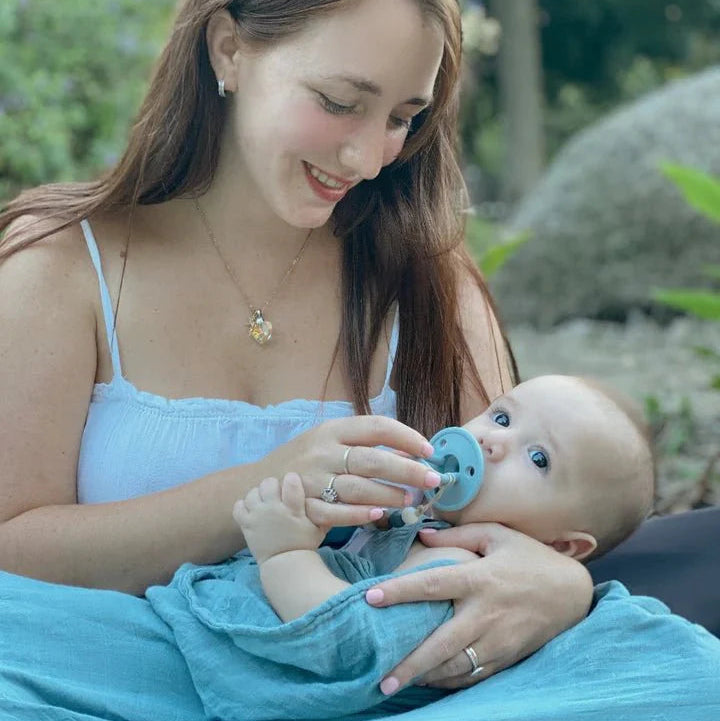 Ciuccio Anatomico in Silicone - Giallo Senape  - Conforme Normative UE