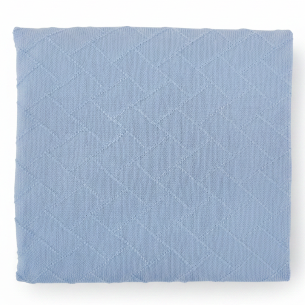 Copertina Scacchi Celeste sfondo bianco