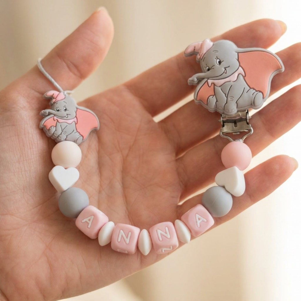 Little Bird - Portaciuccio Dumbo Femminuccia Personalizzato con nome - 100% BPA free- Regalo Nascita