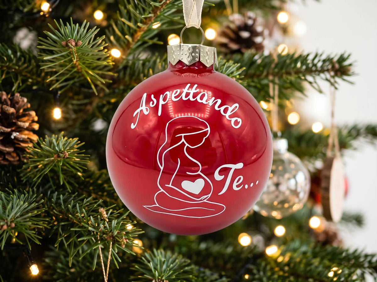 Boule de Noël personnalisée « Attends-moi » en verre – Décoration de Noël pour futurs parents