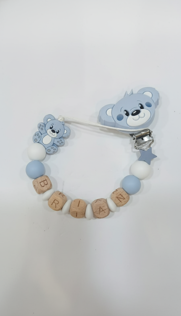 Portaciuccio azzurro su sfondo bianco