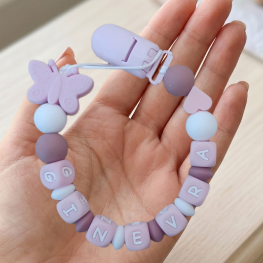 Little Bird- Portaciuccio Farfalla personalizzato con nome - 100% BPA free - Regalo Nascita