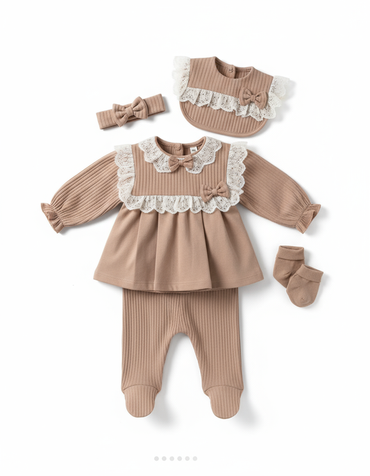 Set completo cammello sfondo bianco - 5 pezzi